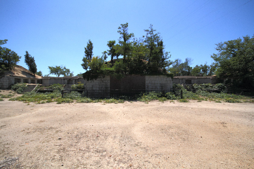 ruin028001.jpg